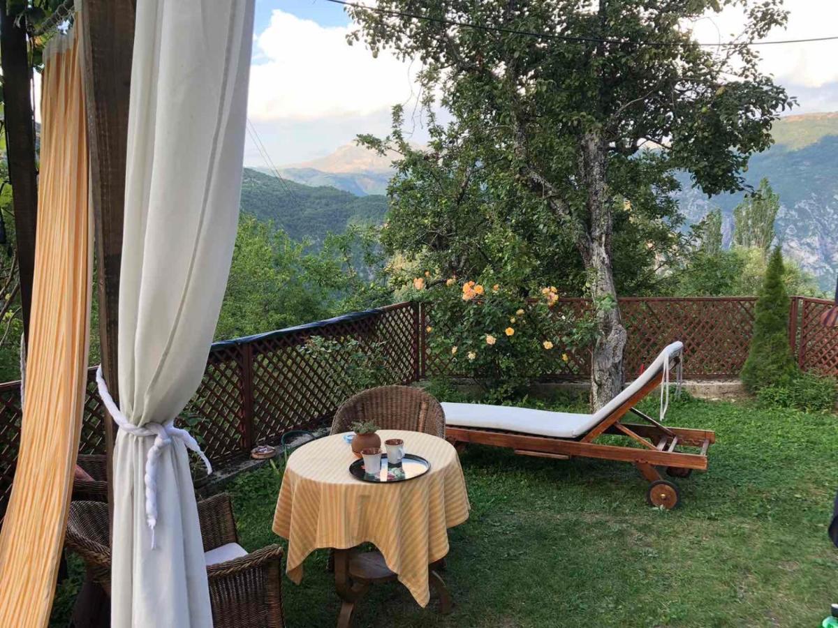 Cottage Modrich Struga Bagian luar foto
