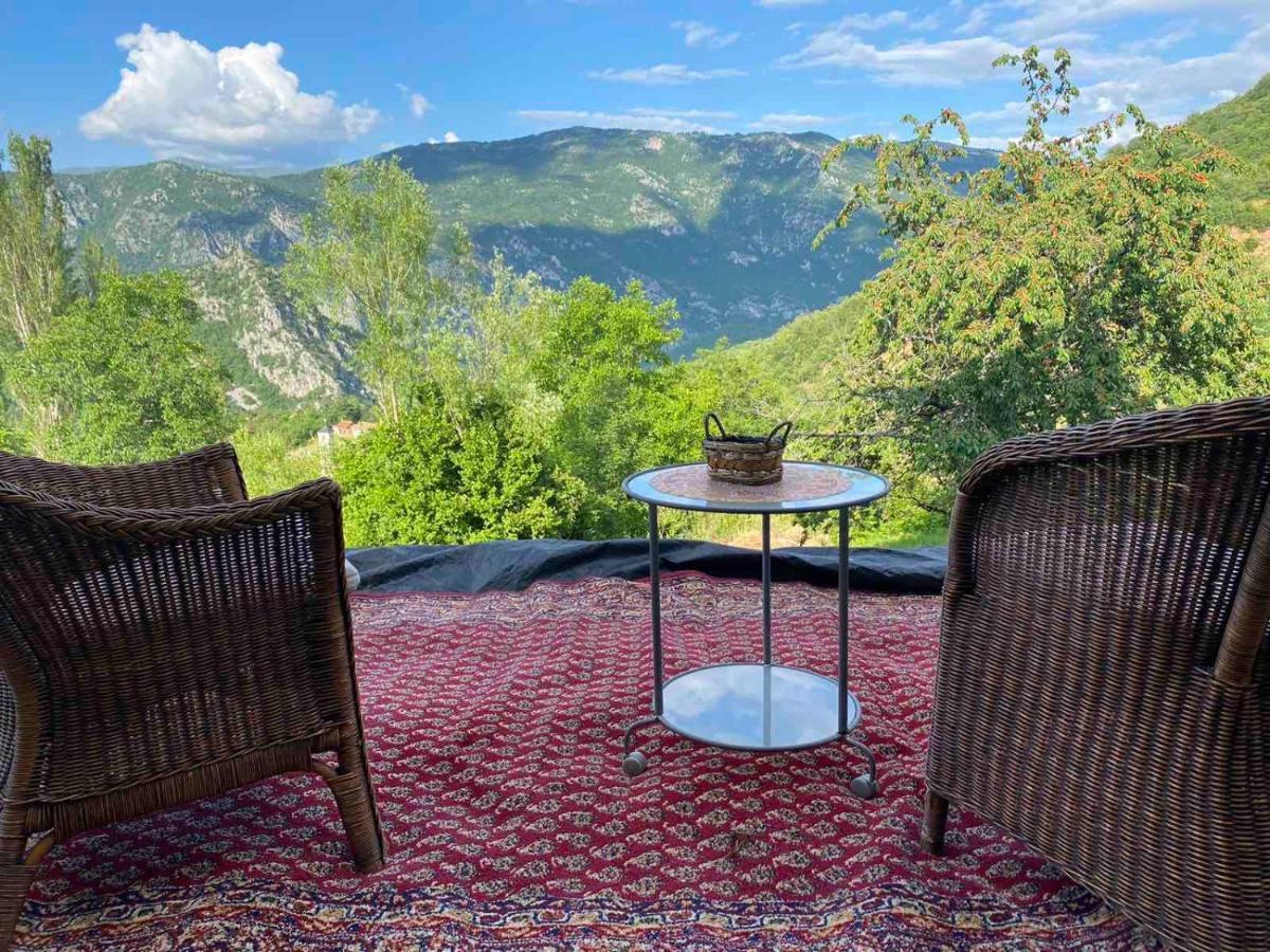 Cottage Modrich Struga Bagian luar foto
