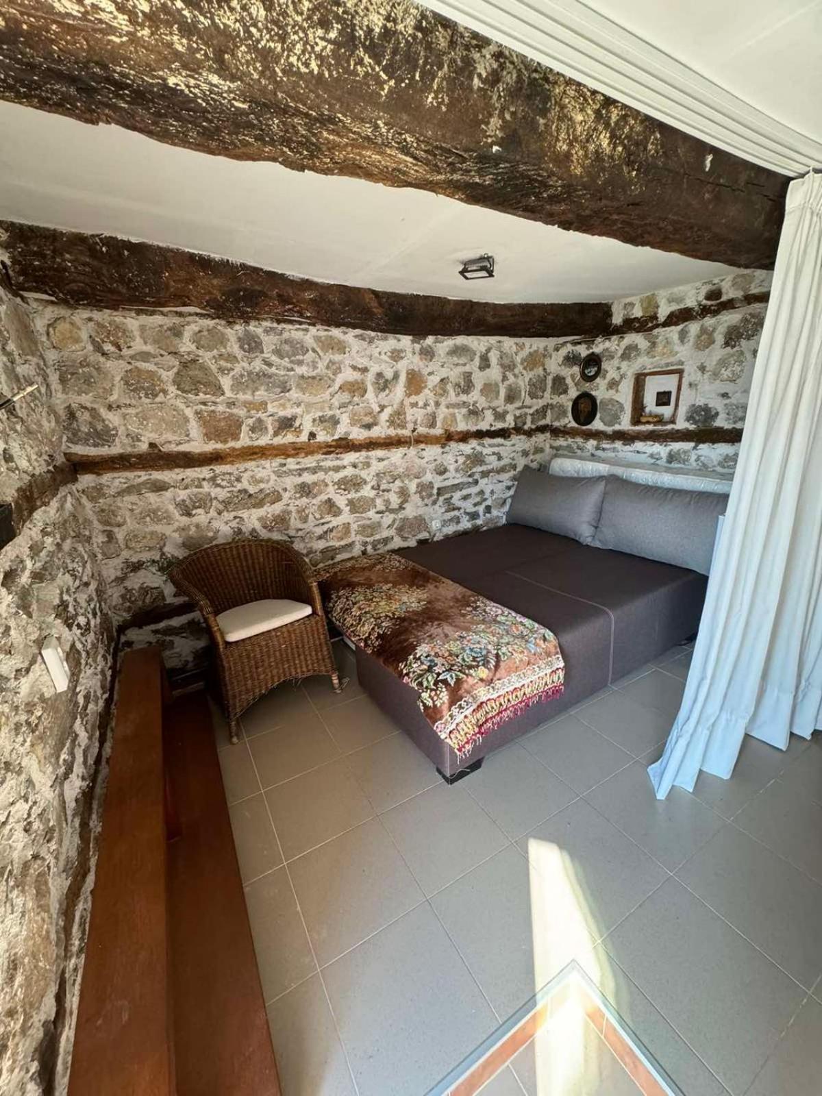 Cottage Modrich Struga Bagian luar foto